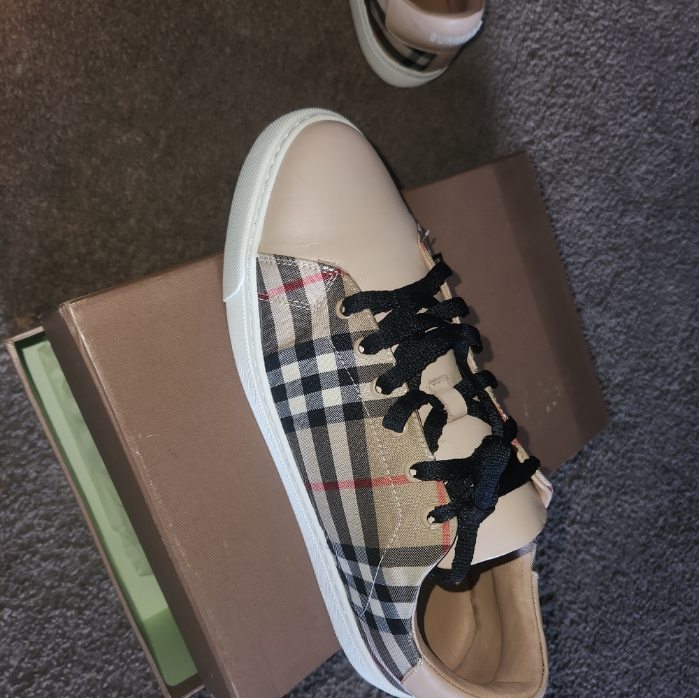 Burberry shoes and t-shirt authentic bundle